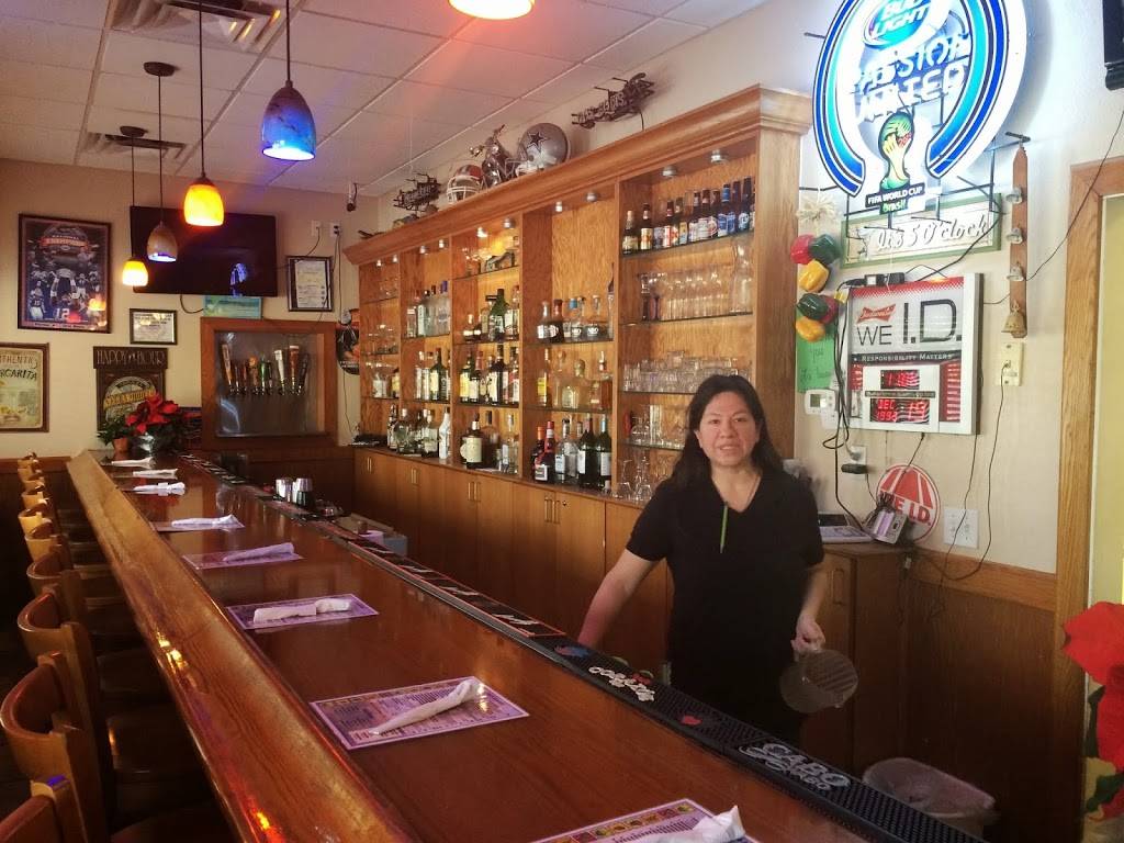 La Fiesta Mexican Restaurant | restaurant | 9513 NW 39th Ave, Gainesville, FL 32606, USA | 3523358484 OR +1 352-335-8484