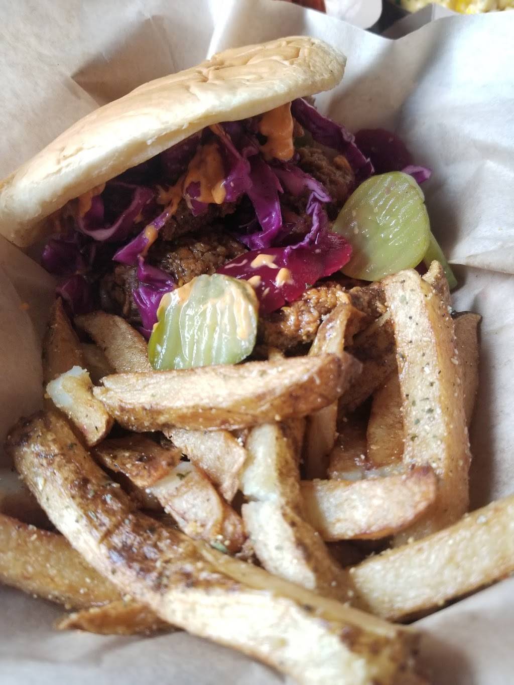 Vegan Food House | restaurant | 832 W 7th St, Dallas, TX 75208, USA | 4692480297 OR +1 469-248-0297