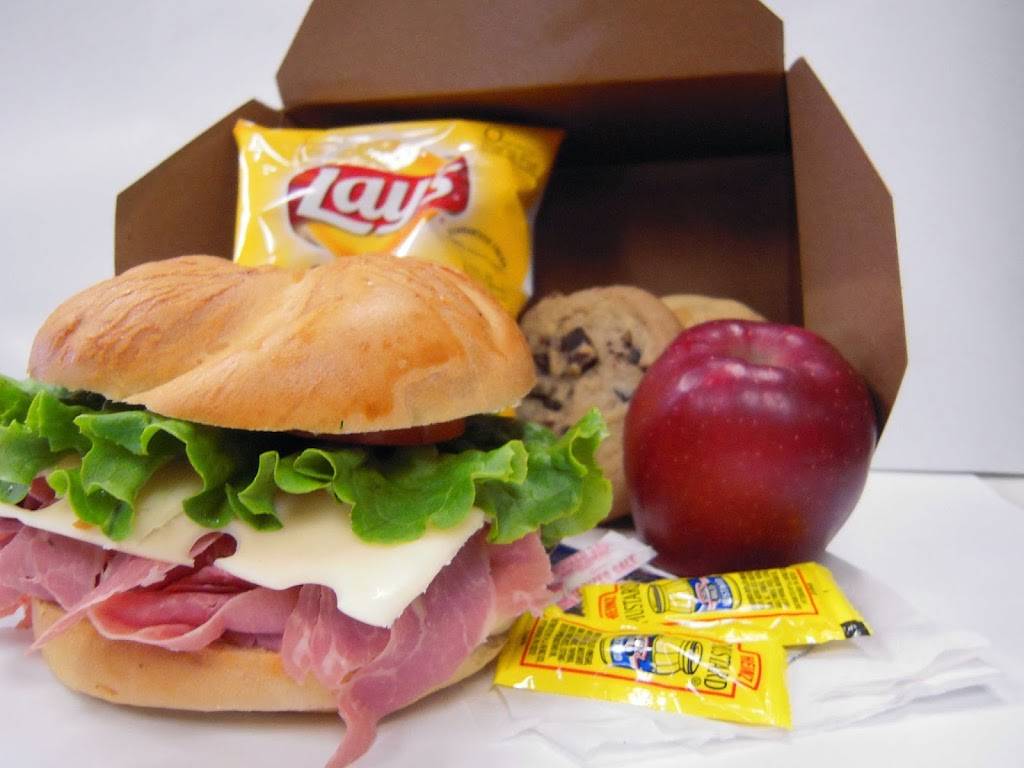 Augustinos Rock and Roll Deli and Grill | restaurant | 246 Schmale Road, Carol Stream, IL 60188, USA | 6306655585 OR +1 630-665-5585