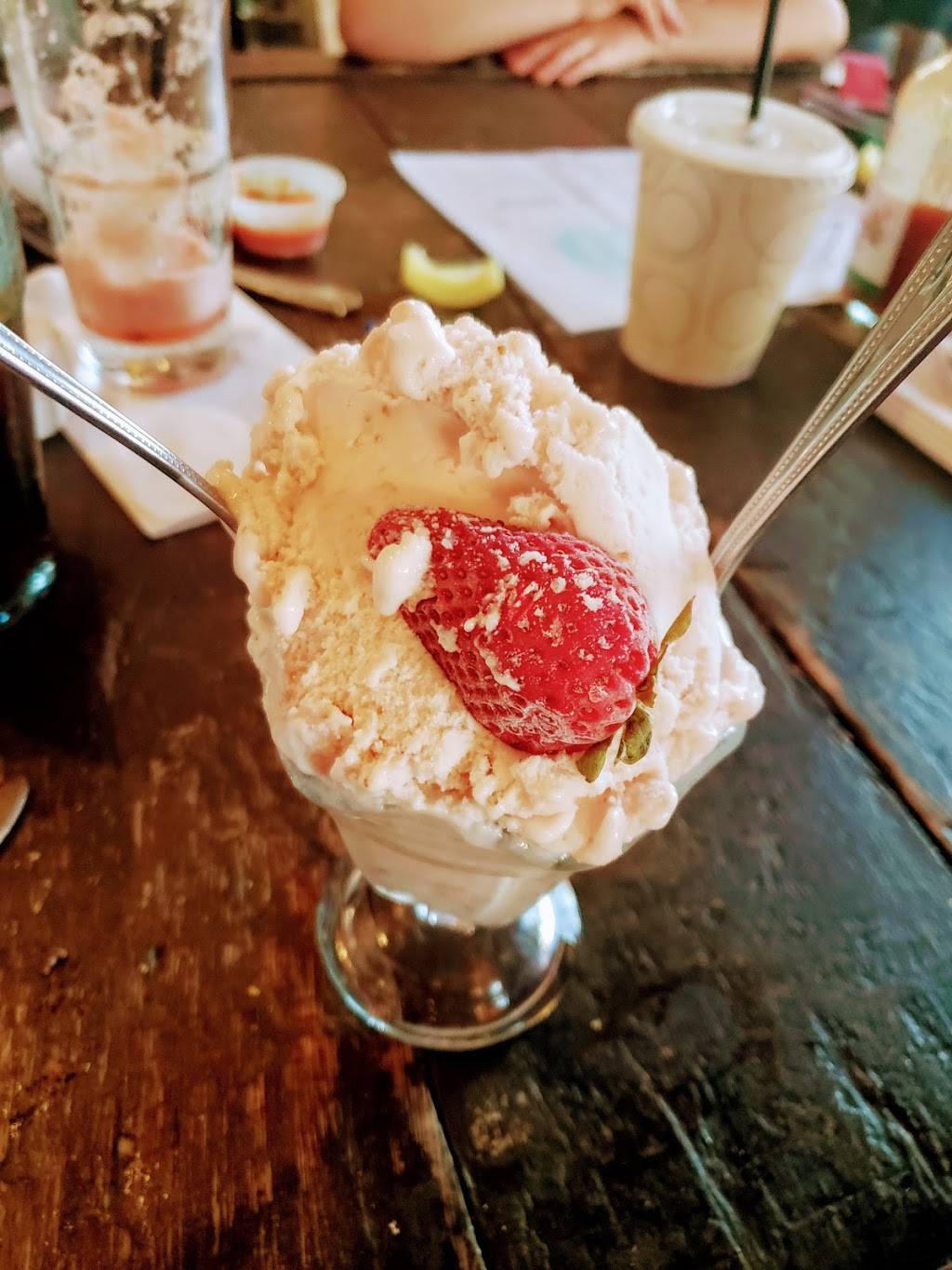 Paisans Pizzeria & Bar | restaurant | 6226 Ogden Ave, Berwyn, IL 60402, USA | 7084845325 OR +1 708-484-5325