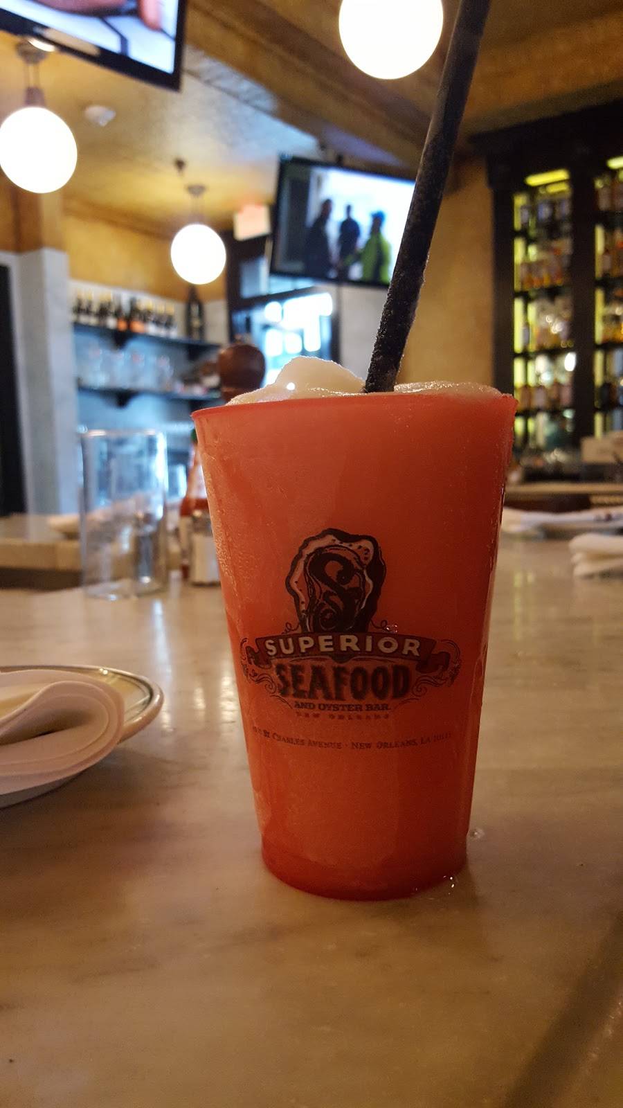 Superior Seafood & Oyster Bar | restaurant | 4338 St Charles Ave, New Orleans, LA 70115, USA | 5042933474 OR +1 504-293-3474