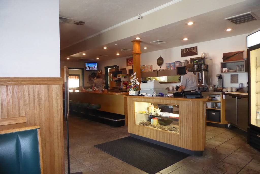 Mary Janes Restaurant | restaurant | 4345 W Market St, York, PA 17408, USA | 7177920796 OR +1 717-792-0796