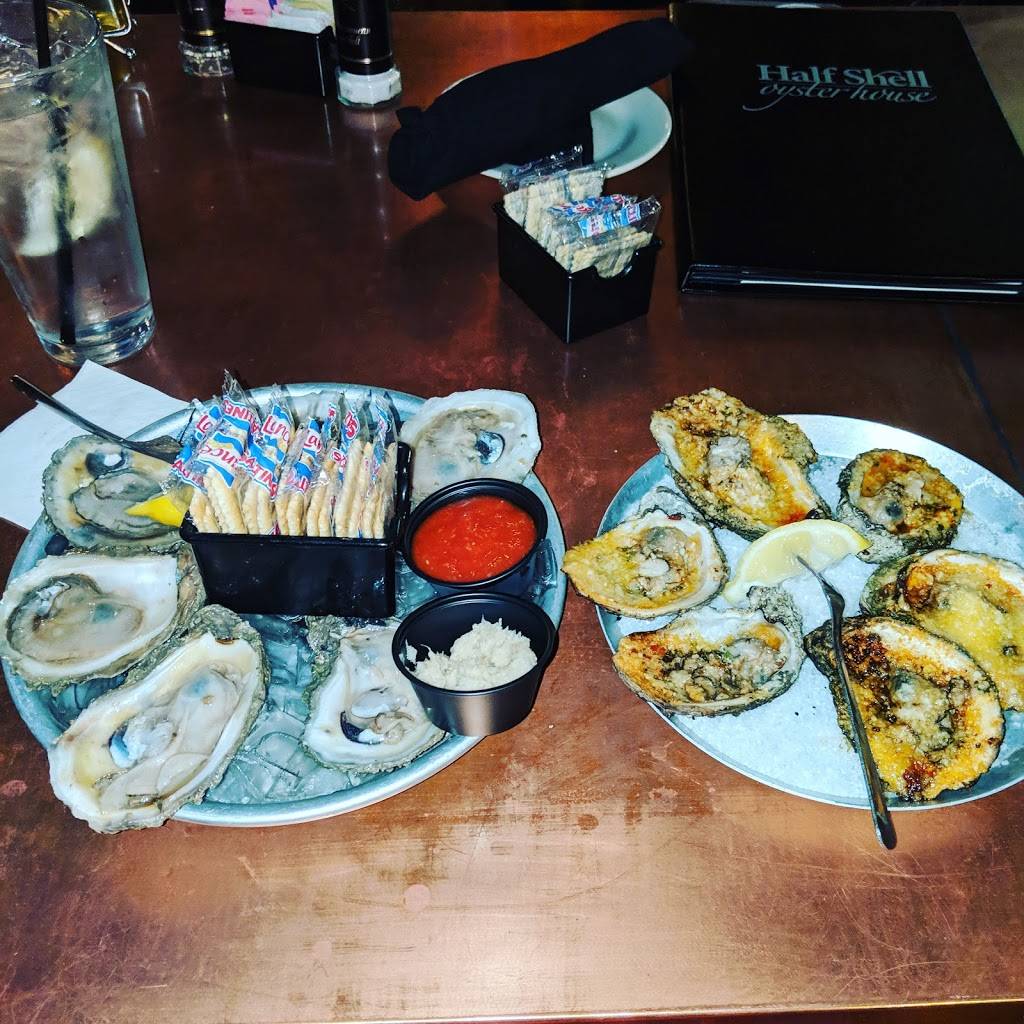 Half Shell Oyster House | restaurant | 2325 University Blvd, Tuscaloosa, AL 35401, USA | 2058607001 OR +1 205-860-7001