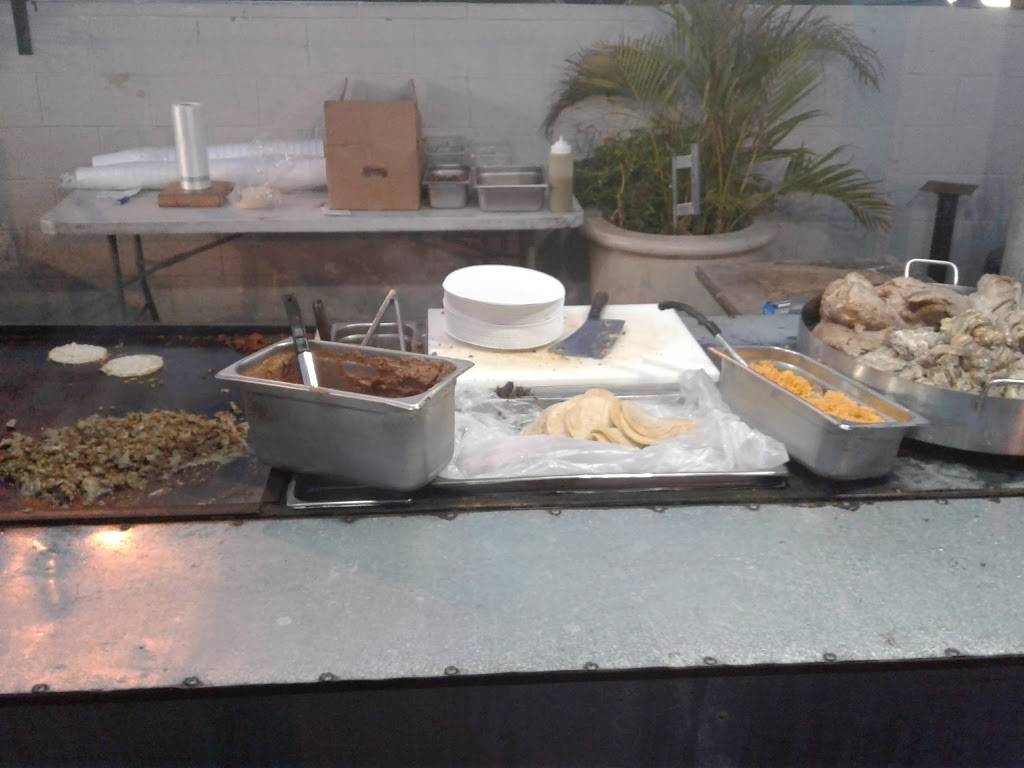 Lucias Tacos | restaurant | 4811 Azusa Canyon Rd, Baldwin Park, CA 91706, USA | 6263388748 OR +1 626-338-8748