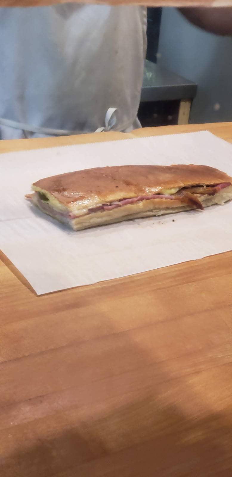 La Flor De Broadway | restaurant | 3395 Broadway, New York, NY 10031, USA | 2122811556 OR +1 212-281-1556