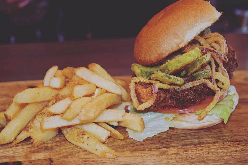 Renegades Pub North | restaurant | 103 Nashua Rd, Londonderry, NH 03053, USA | 6034042942 OR +1 603-404-2942