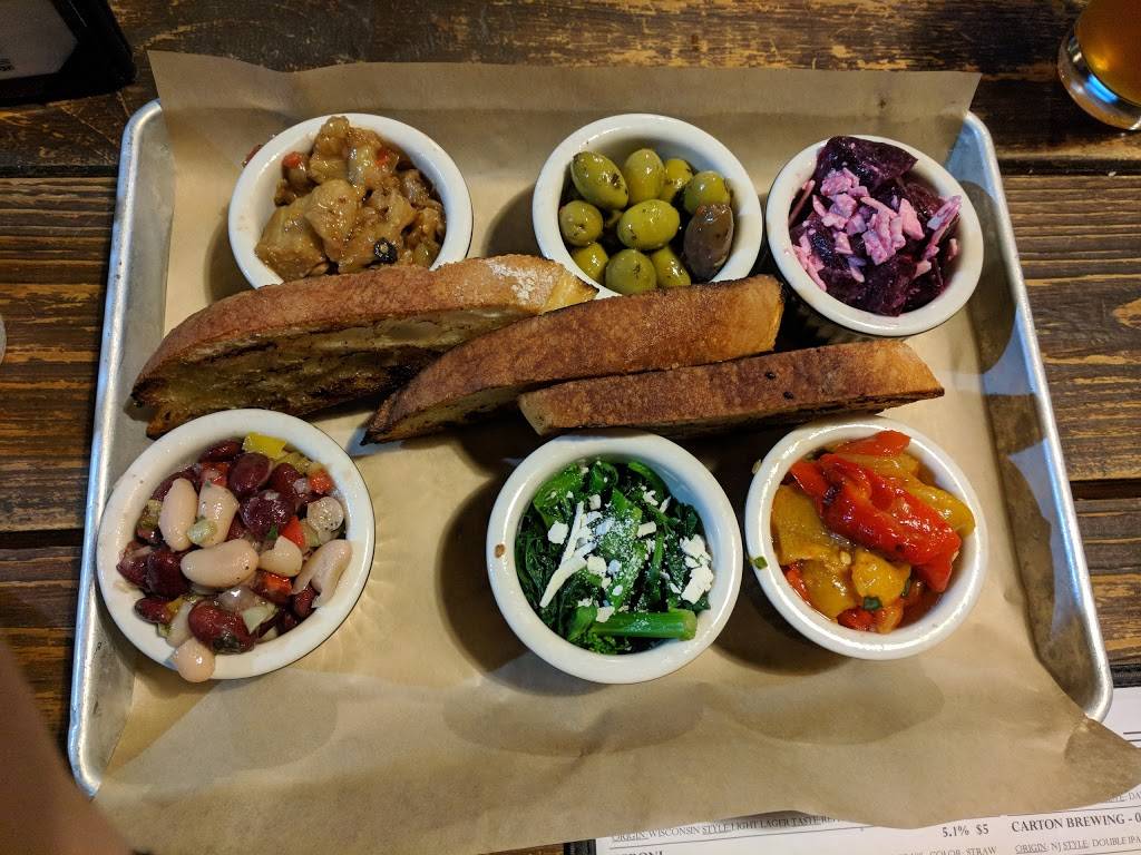 Tre Pizza | restaurant | 611 Park Ave, Freehold, NJ 07728, USA | 7327514422 OR +1 732-751-4422