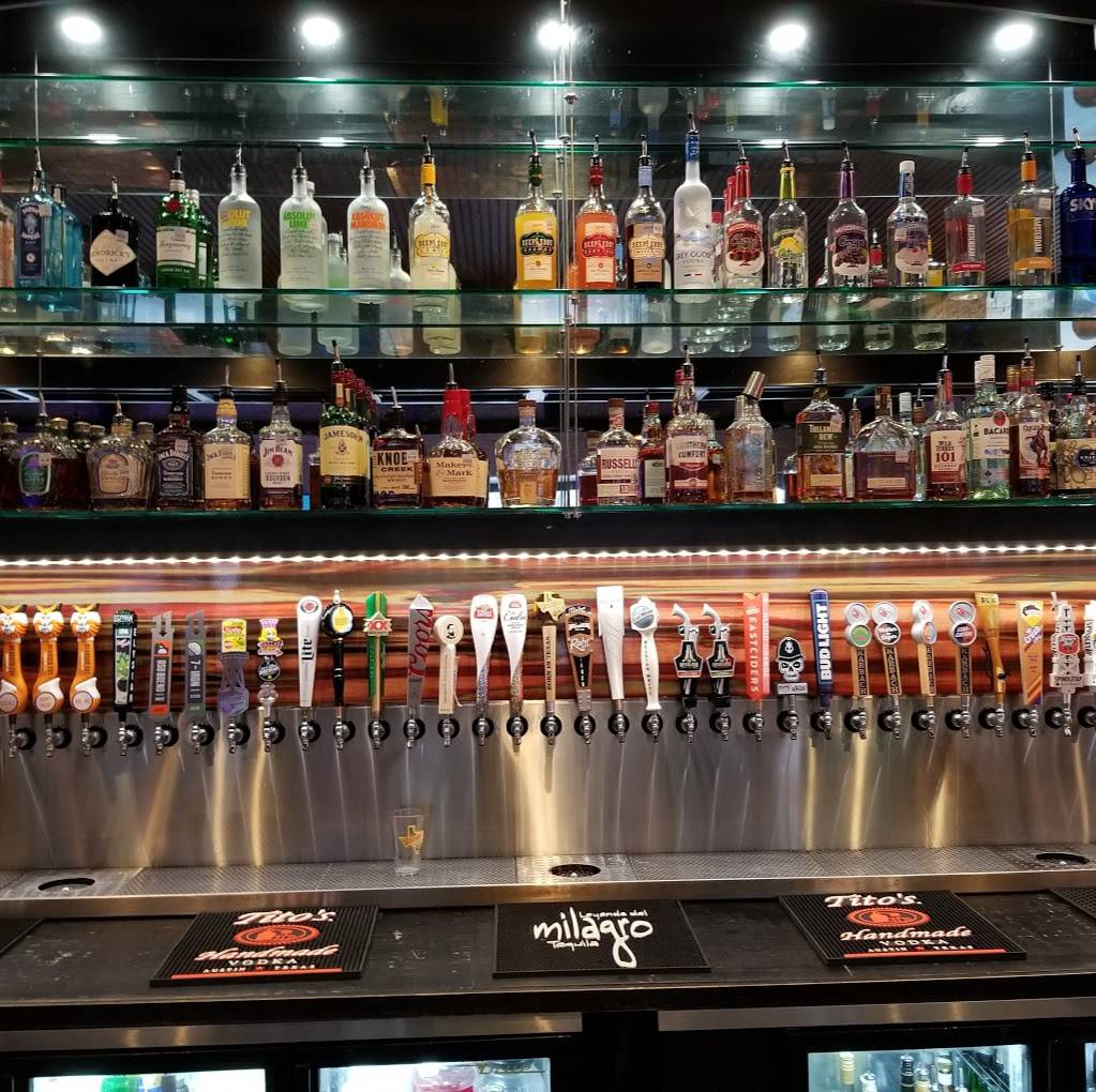 Tailgators Pub & Grill Kuykendahl | restaurant | 24504 Kuykendahl Rd #900, Tomball, TX 77375, USA | 8325598252 OR +1 832-559-8252