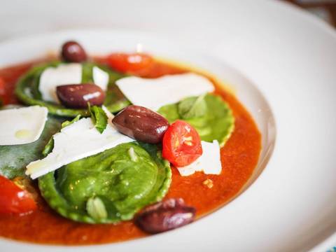 Positanos Restaurant | restaurant | 27 Powers Ct, Westport, CT 06880, USA | 2034544922 OR +1 203-454-4922