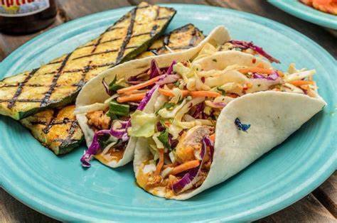 Fins N Wings | restaurant | 777 Oak St SW, Atlanta, GA 30310, USA | 4048827076 OR +1 404-882-7076