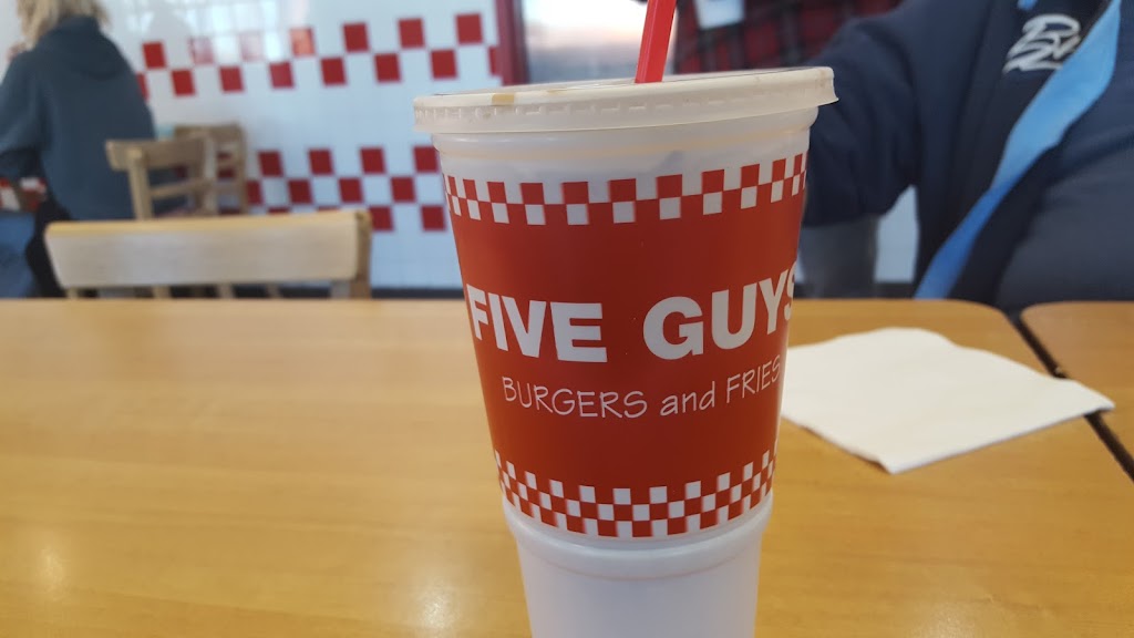 Five Guys | meal takeaway | 1025 E Douglas Ave, Wichita, KS 67202, USA | 3162952866 OR +1 316-295-2866