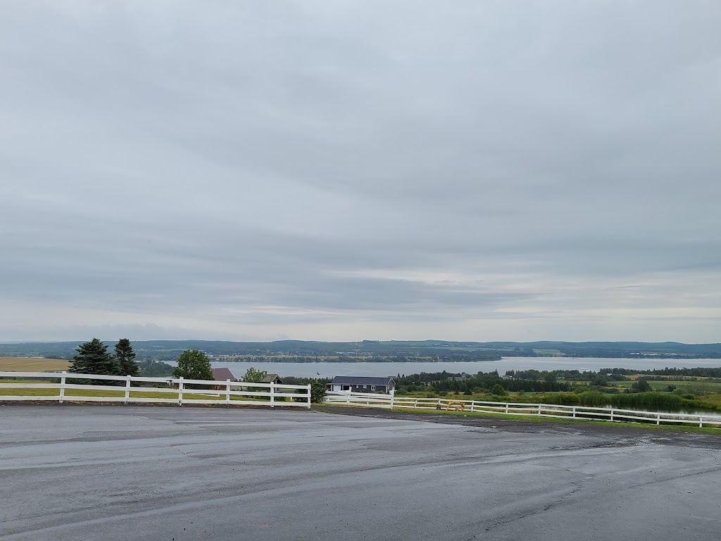 Lakeview Restaurant | restaurant | 9 Lakeview Dr, St Agatha, ME 04772, USA | 2075436331 OR +1 207-543-6331