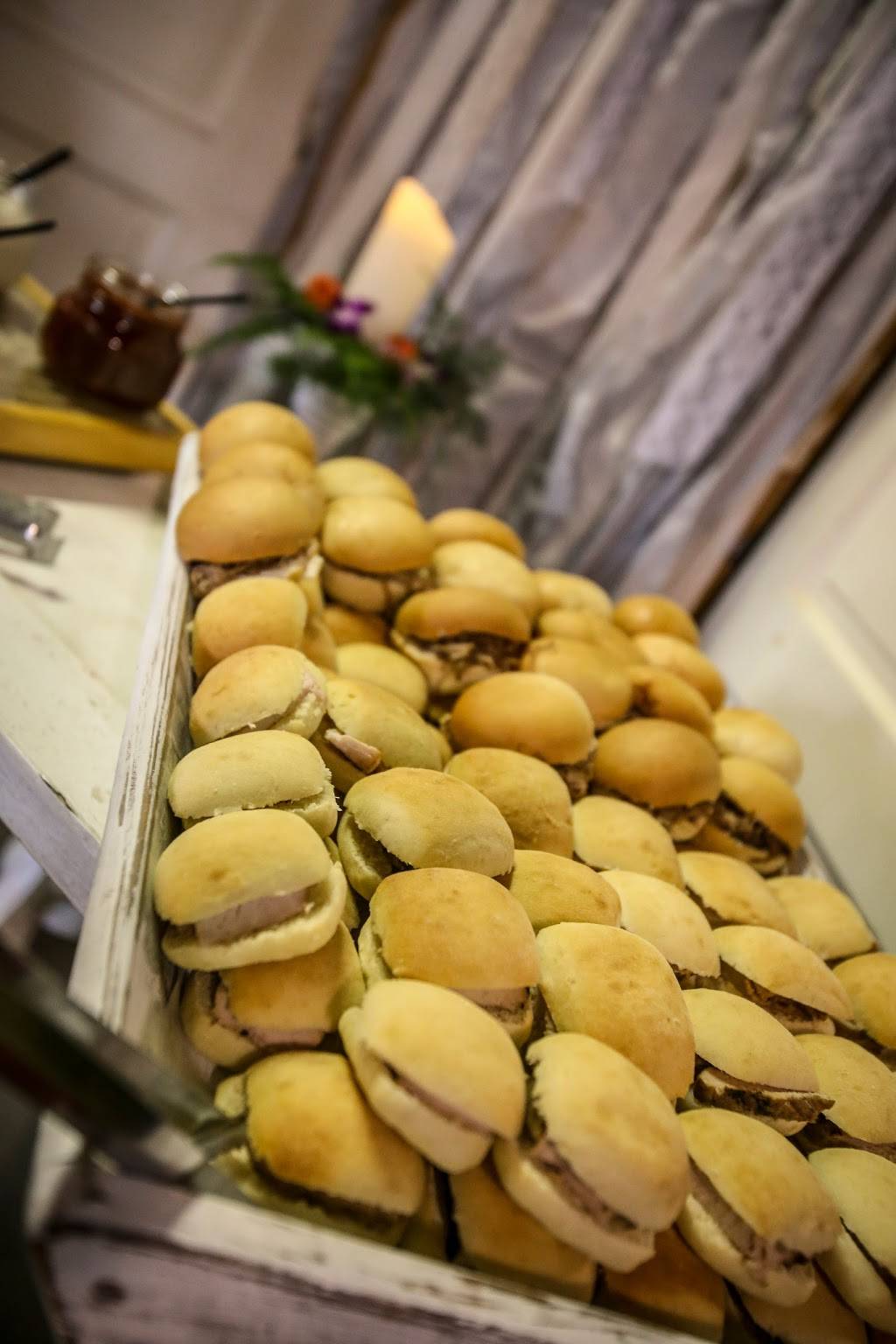 Local Joes Trading Post | restaurant | 4967 Rainbow Dr, Rainbow City, AL 35906, USA | 2564385179 OR +1 256-438-5179