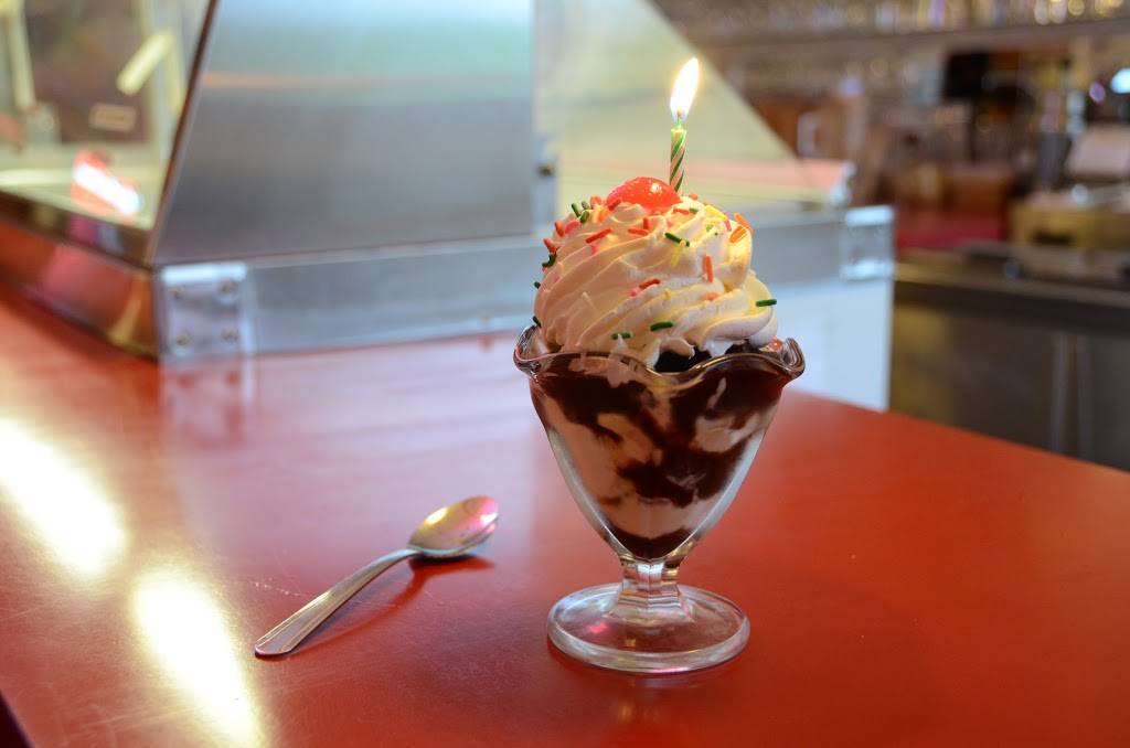 Happy Joes Pizza & Ice Cream - Dubuque- Century Dr. | restaurant | 855 Century Dr, Dubuque, IA 52001, USA | 5635560820 OR +1 563-556-0820