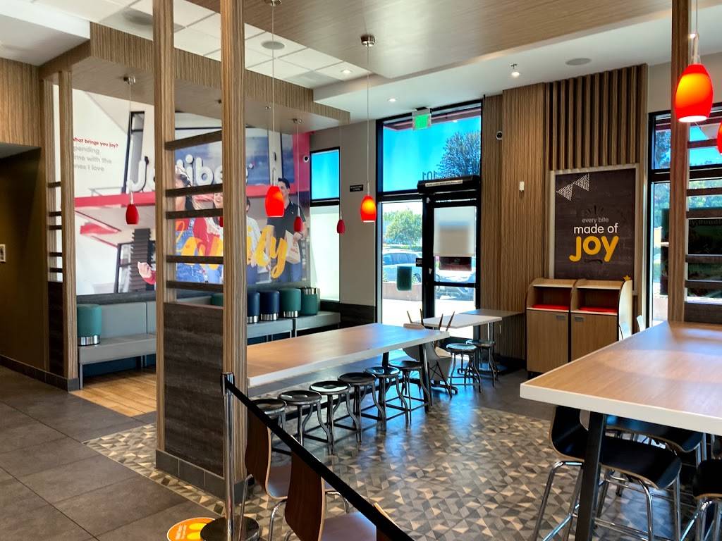 Jollibee | restaurant | 11632 South St, Artesia, CA 90701, USA | 5622281120 OR +1 562-228-1120