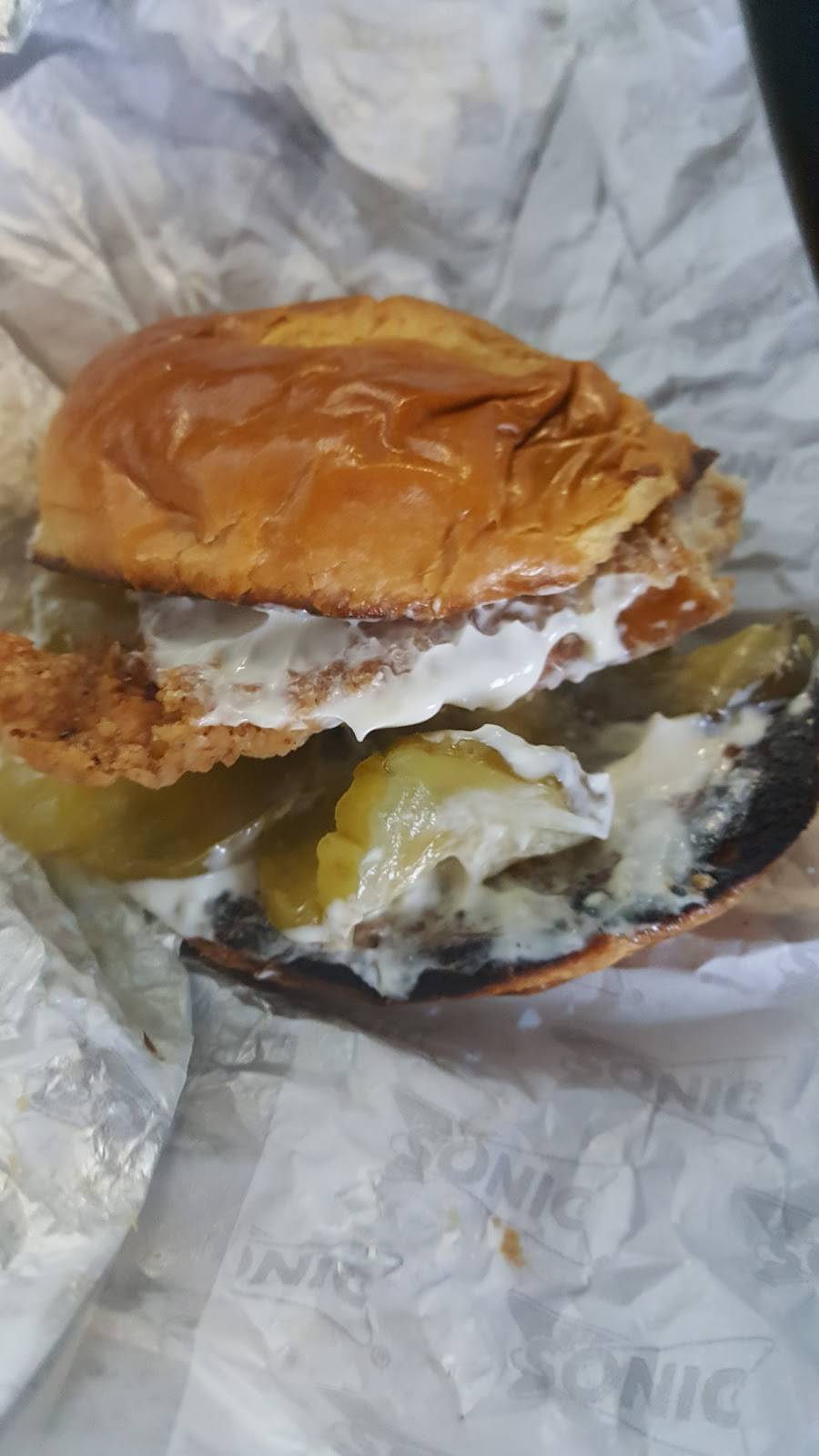 Sonic Drive-In | restaurant | 717 E Travis St, La Grange, TX 78945, USA | 9799686421 OR +1 979-968-6421