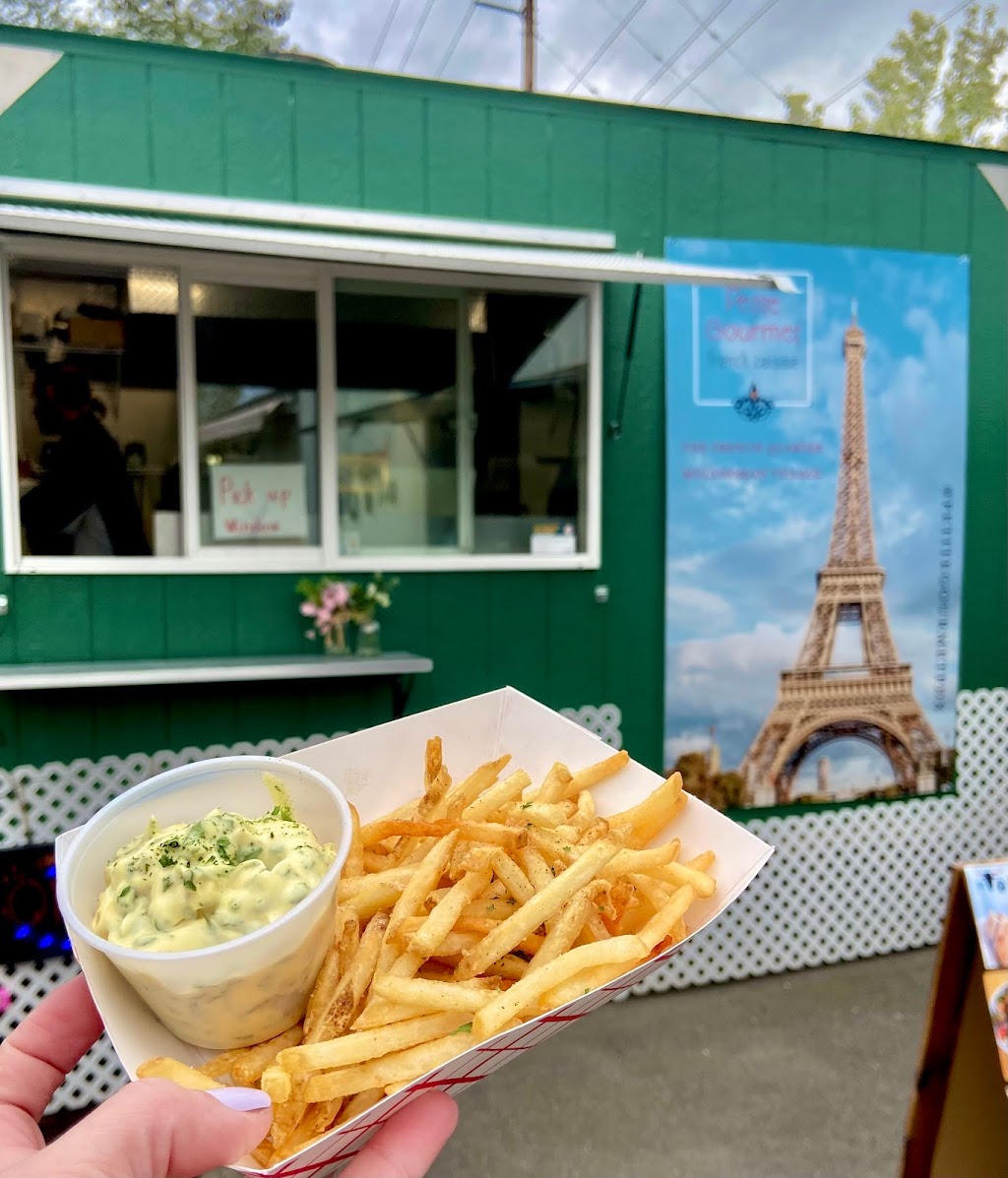 Petite Gourmet PDX | restaurant | 3530 SW Multnomah Blvd, Portland, OR 97219, USA | 5034779854 OR +1 503-477-9854