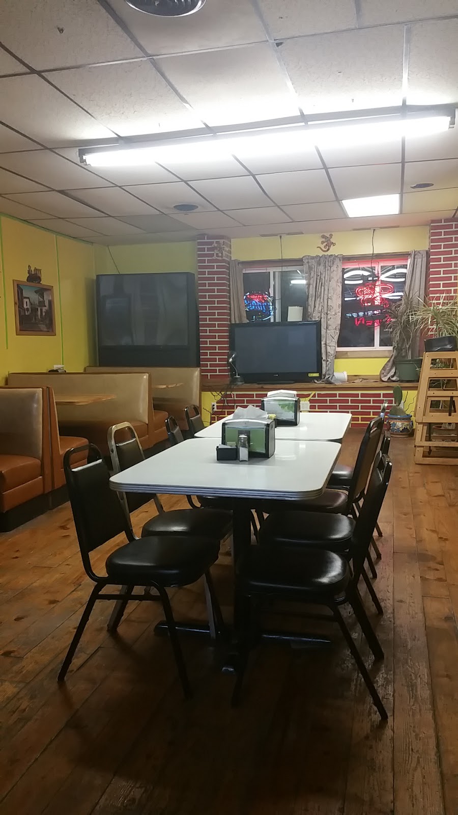 Jacalito Mexican Restaurant | restaurant | 521 US-50, Strong City, KS 66869, USA | 6202738100 OR +1 620-273-8100