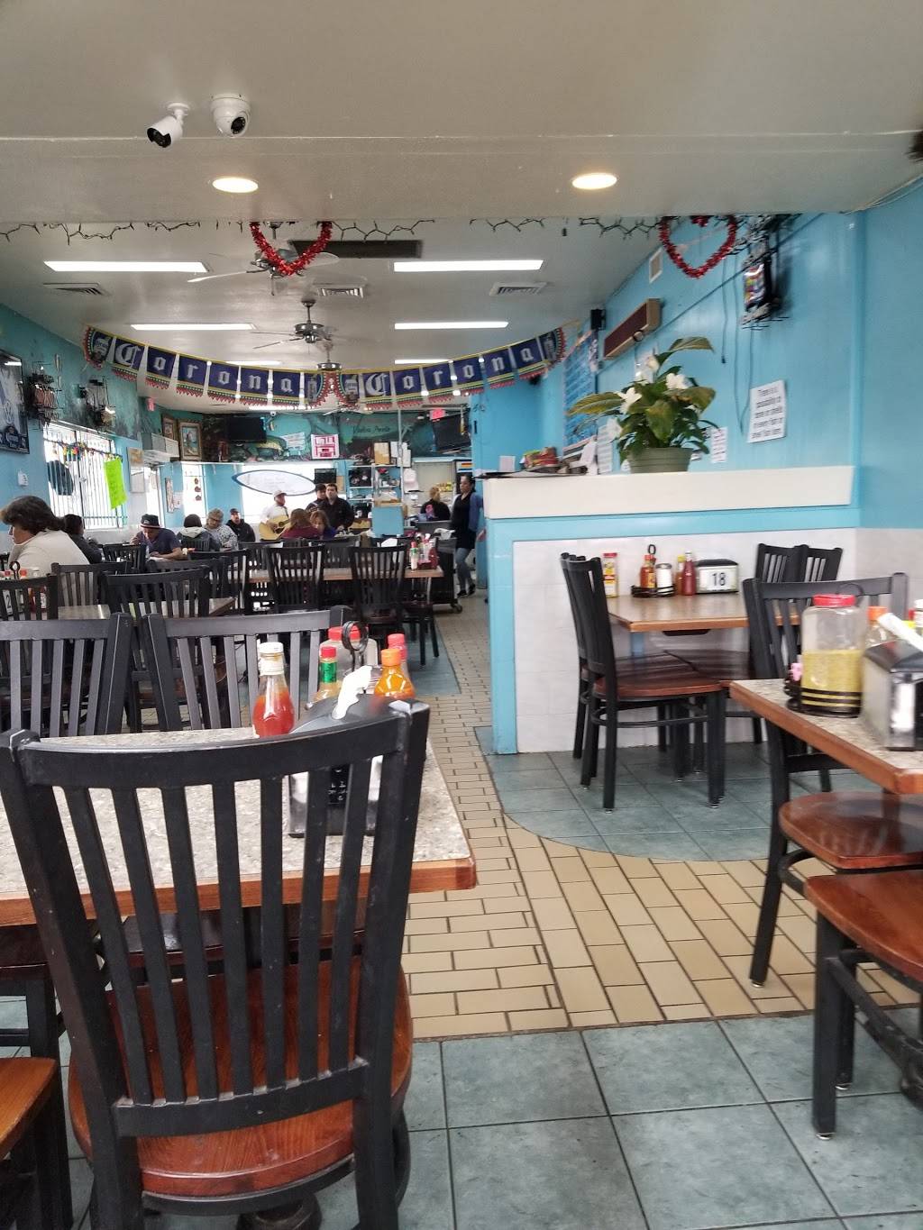 La Playa Restaurant | restaurant | 3201 W Poplar St, San Antonio, TX 78228, USA | 2107358715 OR +1 210-735-8715