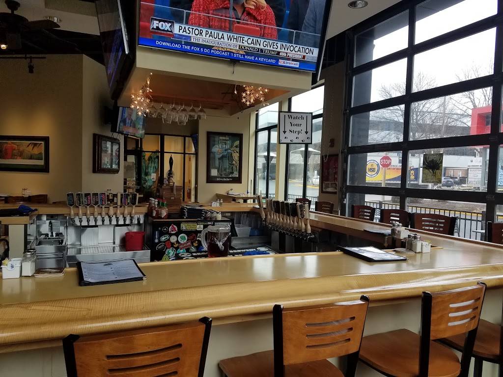 Lost Dog Cafe - Dunn Loring | restaurant | 2729 Merrilee Dr, Fairfax, VA 22031, USA | 7032059001 OR +1 703-205-9001