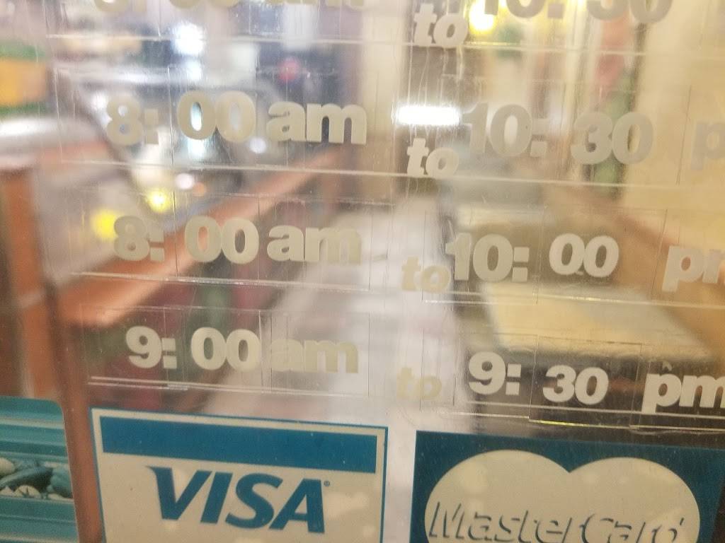 Subway | meal takeaway | 531 Parliament St, Toronto, ON M4X 1P3, Canada | 4169280999 OR +1 416-928-0999