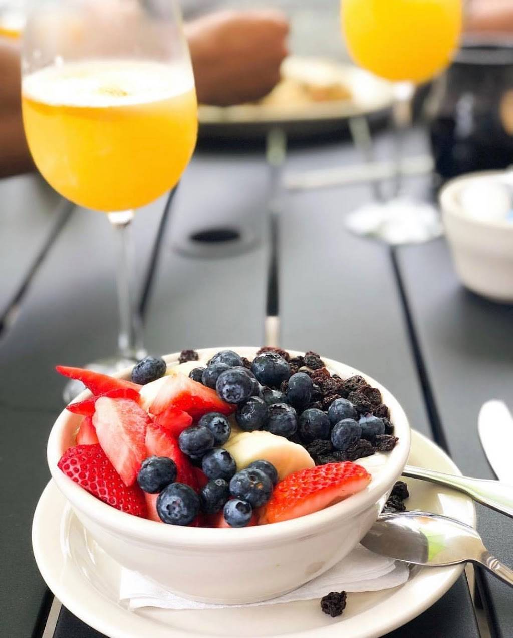 The Toasted Yolk Cafe | restaurant | 207 E Shore Dr STE #100, The Woodlands, TX 77380, USA | 8328443991 OR +1 832-844-3991