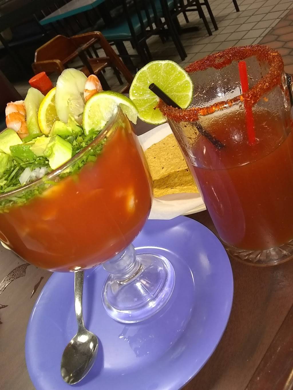 Comales de Waukegan | restaurant | 635 N McAree Rd, Waukegan, IL 60085, USA | 8472445203 OR +1 847-244-5203