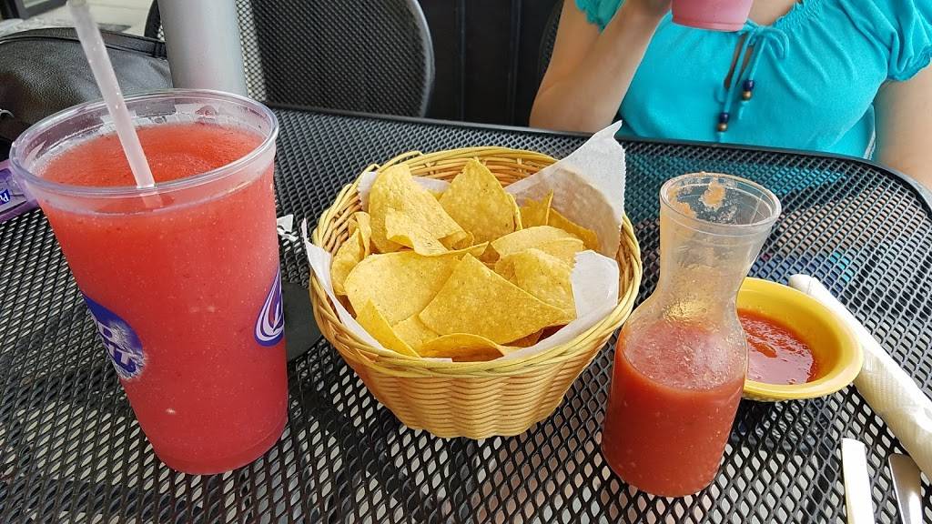 El Agave | restaurant | 3823 Elm St, St Charles, MO 63301, USA | 6369252332 OR +1 636-925-2332