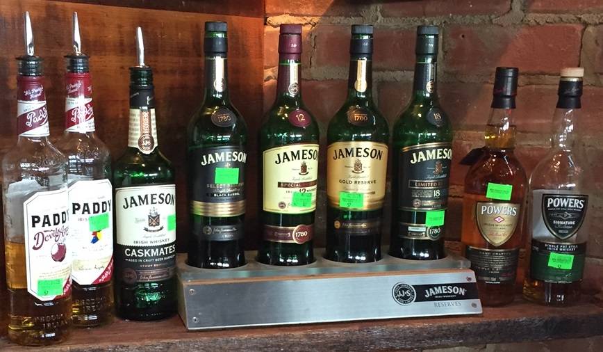 Slainte Irish Pub Monkey Junction | restaurant | 5607 Carolina Beach Rd #100, Wilmington, NC 28412, USA | 9103993980 OR +1 910-399-3980