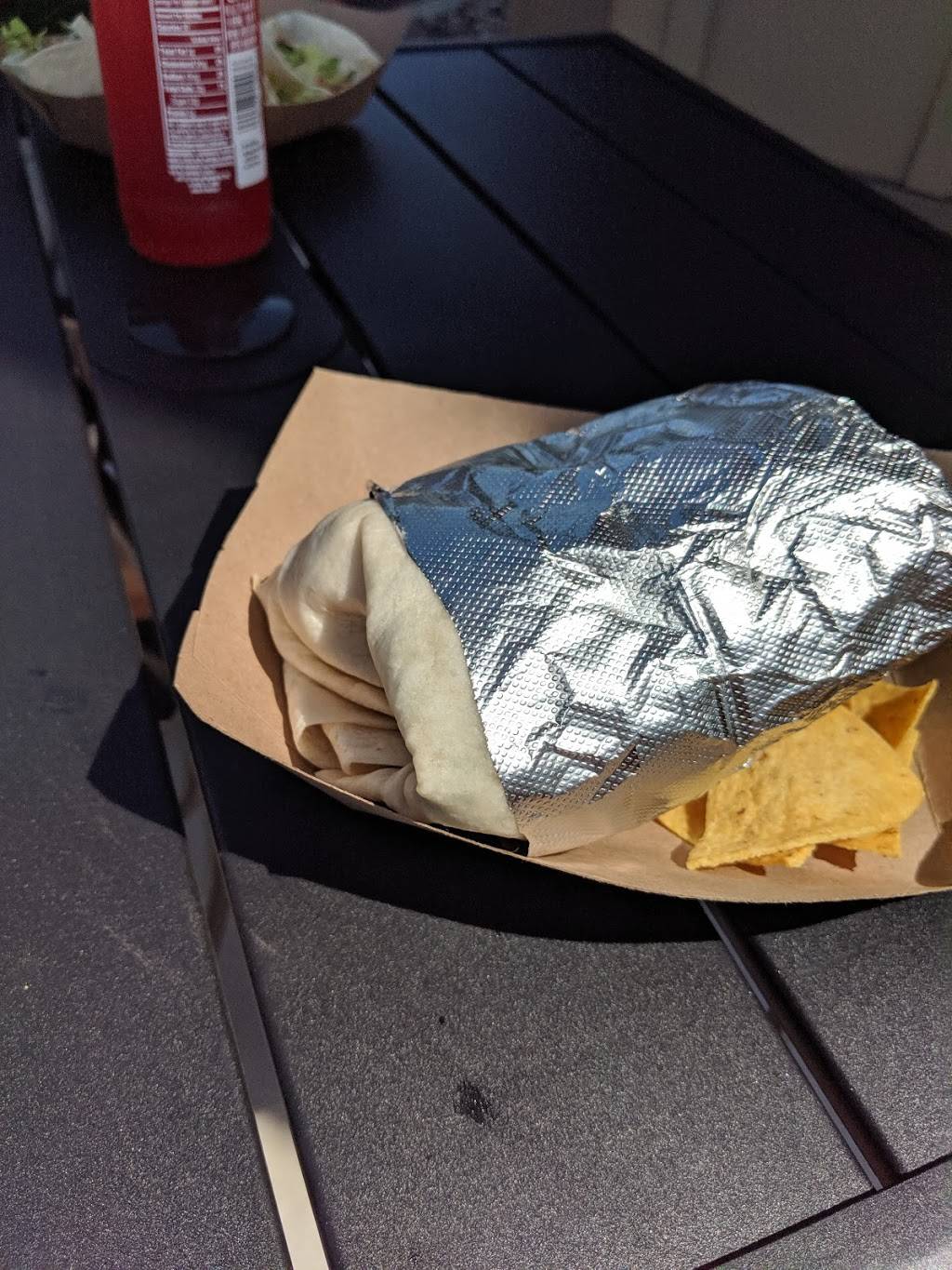 Red Luna Taco Factory | restaurant | 5960 US-61, White Bear Lake, MN 55110, USA | 6517887136 OR +1 651-788-7136