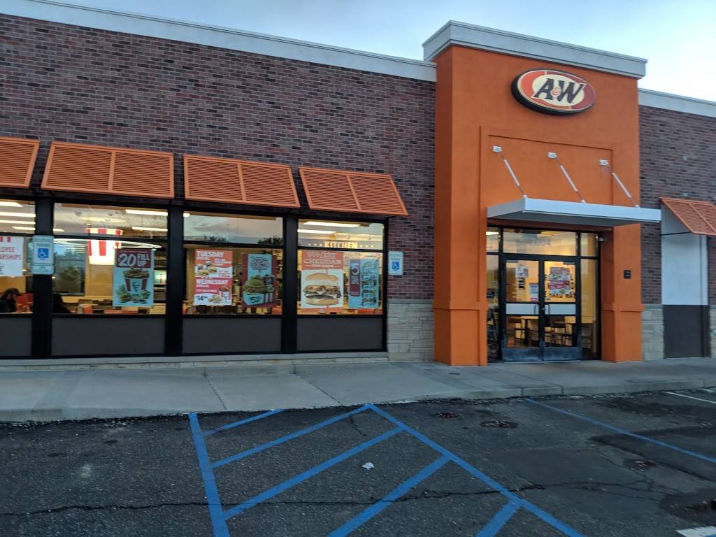 KFC | restaurant | 2604 Main St, Longmont, CO 80504, USA | 3037766560 OR +1 303-776-6560