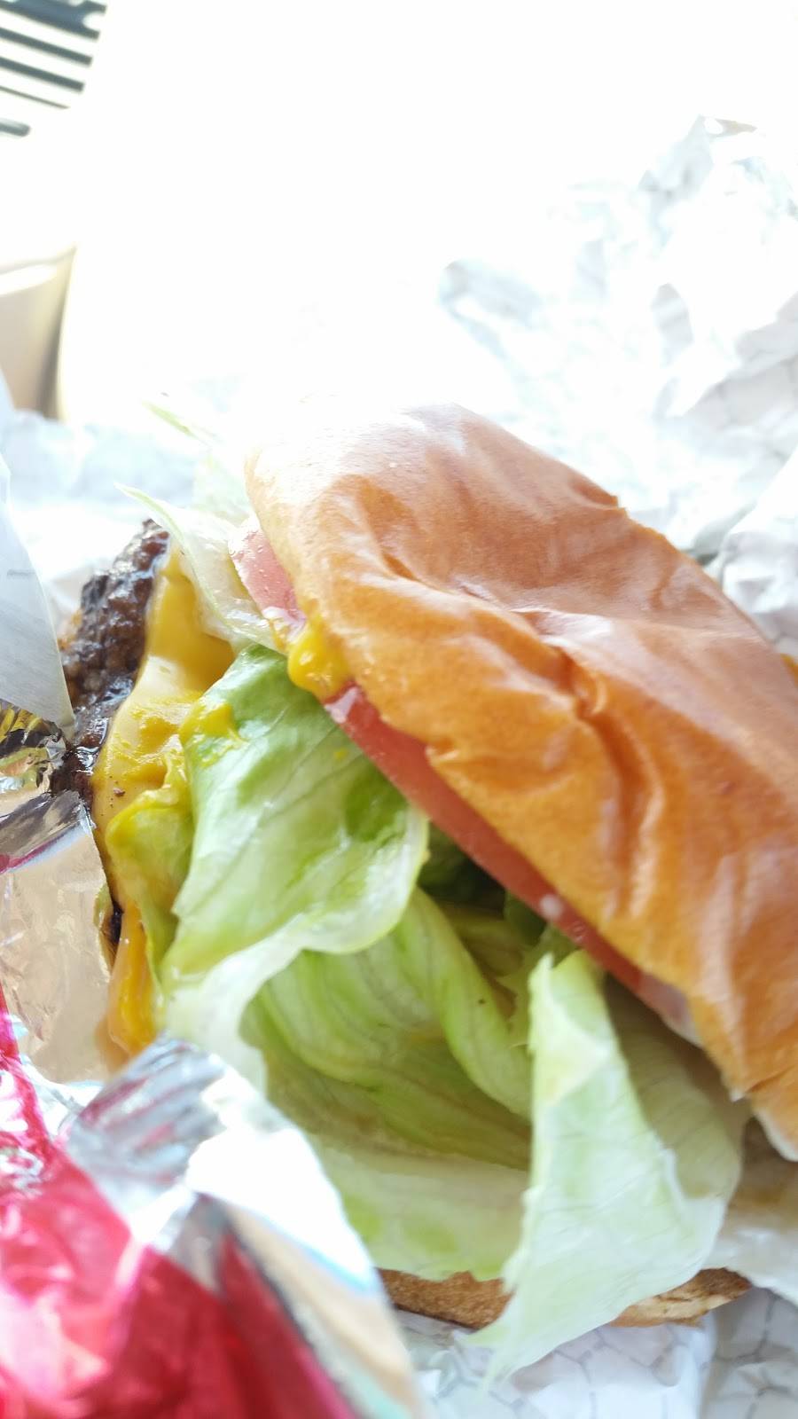 Wendys | restaurant | 310 S 2nd St, Fulton, NY 13069, USA | 3155982991 OR +1 315-598-2991