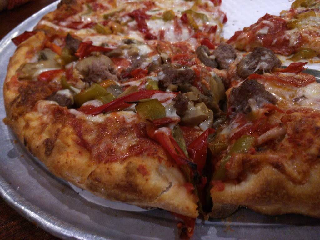 Roma Restaurant | restaurant | 561 College Hwy, Southwick, MA 01077, USA | 4135696315 OR +1 413-569-6315