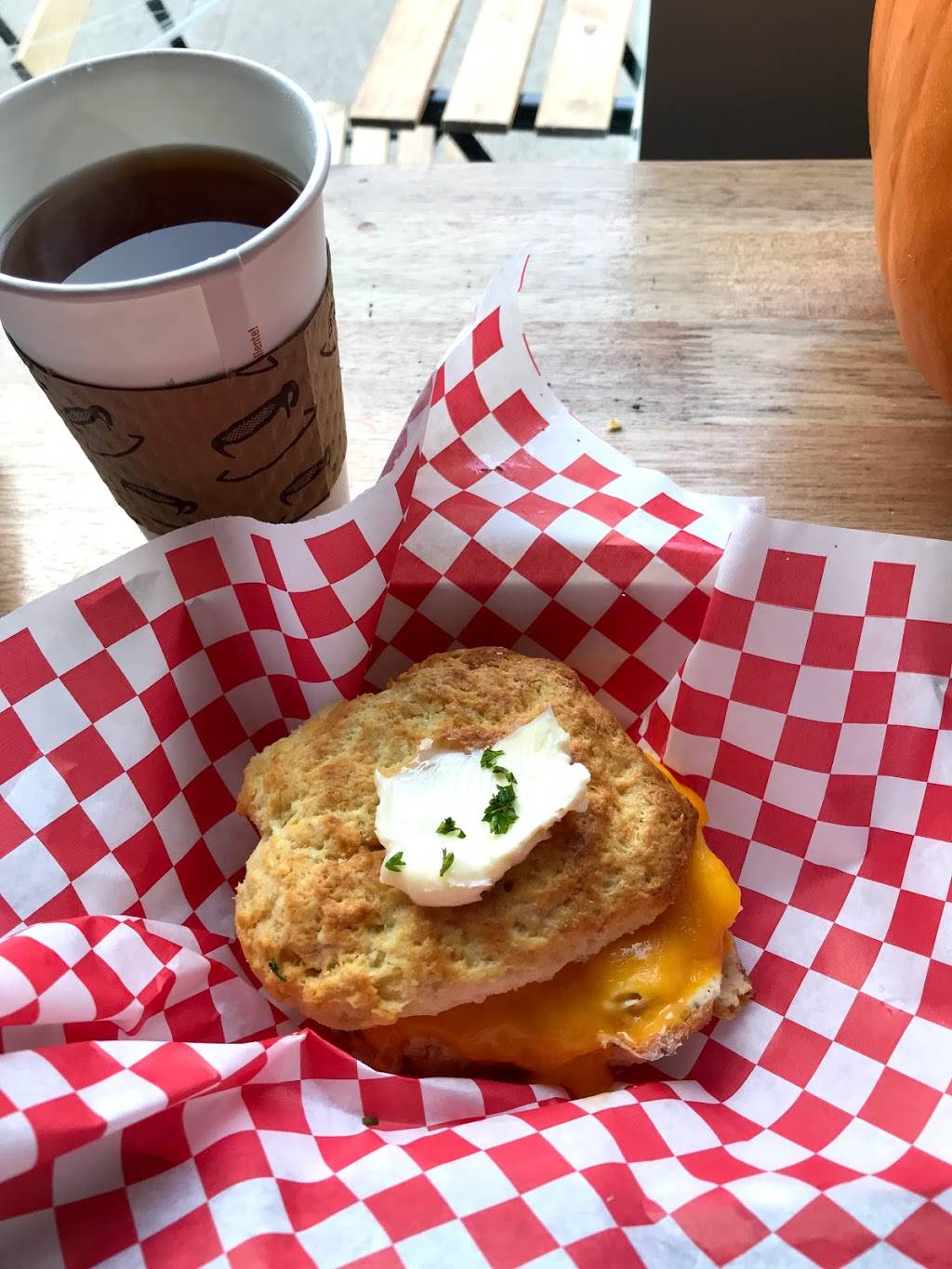 Biscuit Bitch | restaurant | 9602 16th Ave SW, Seattle, WA 98106, USA | 2066877886 OR +1 206-687-7886