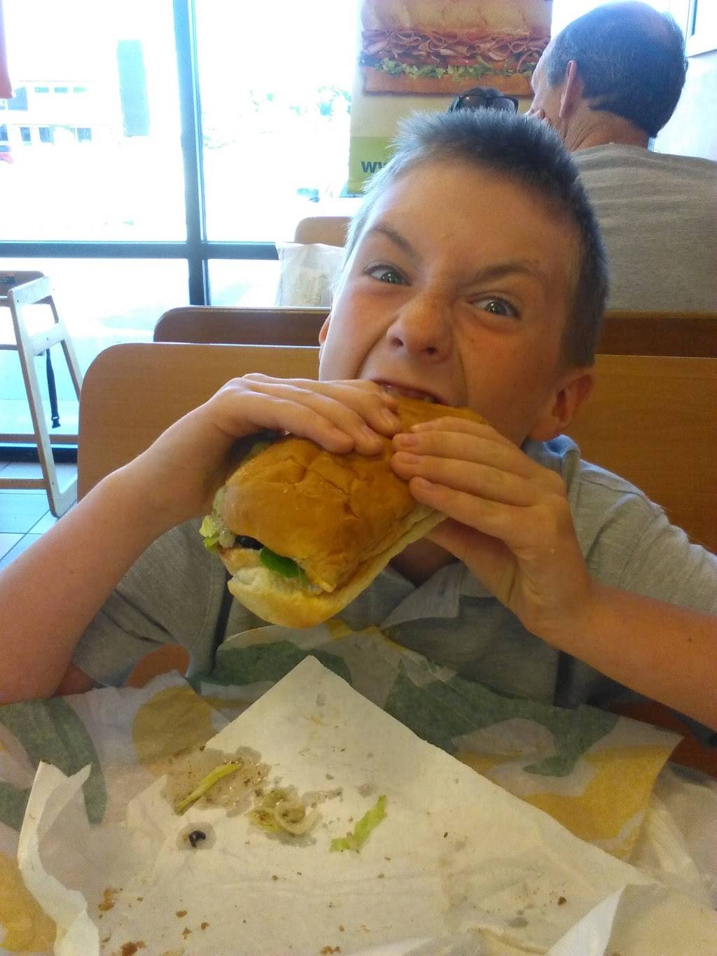 Subway | restaurant | 3701 EP True Pkwy, West Des Moines, IA 50265, USA | 5152269556 OR +1 515-226-9556