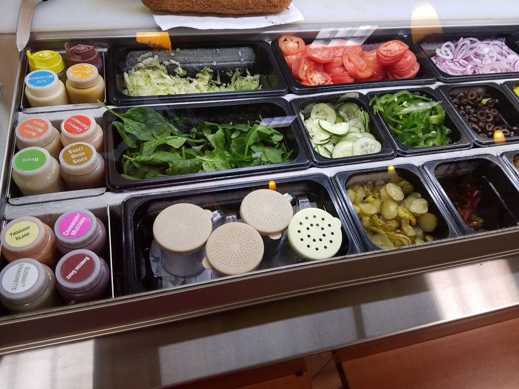 Subway Restaurants | restaurant | 292 NW 42nd Ave, Miami, FL 33126, USA | 3054428328 OR +1 305-442-8328