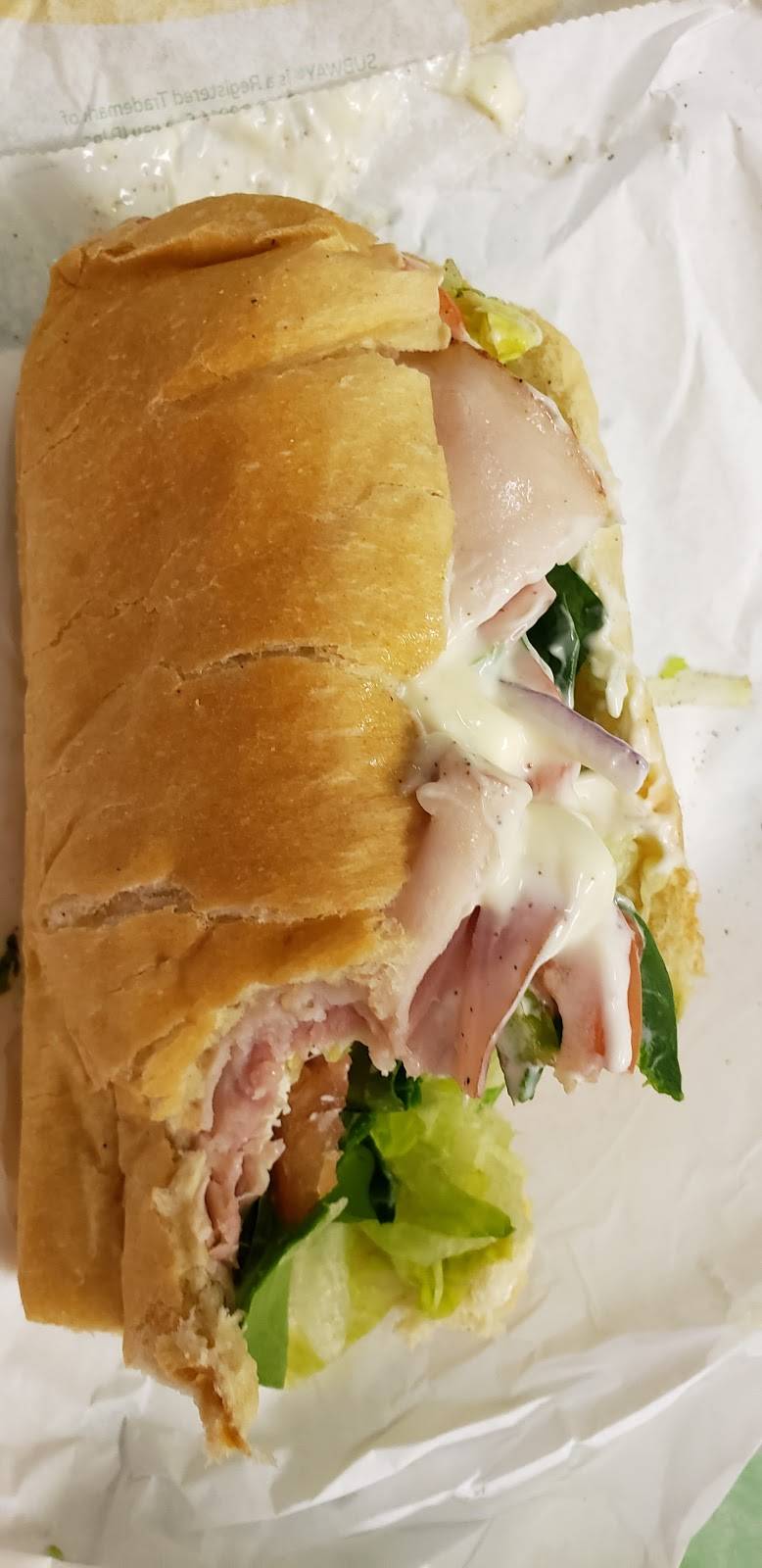 Subway Restaurants | restaurant | Exxon Gas/Tiger Express C-Stor, 2265 Boundary St Suite B, Beaufort, SC 29902, USA | 8433220100 OR +1 843-322-0100