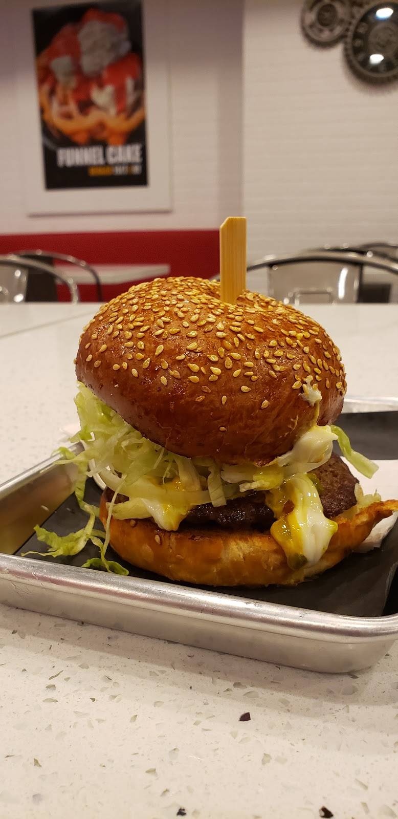 Burger Factory | restaurant | 200 Queen St S, Mississauga, ON L5M 1L3, Canada | 9059972008 OR +1 905-997-2008