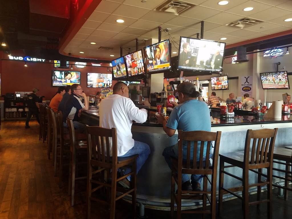 Pluckers Wing Bar | restaurant | 3316 Preston Rd, Plano, TX 75093, USA | 9725999464 OR +1 972-599-9464