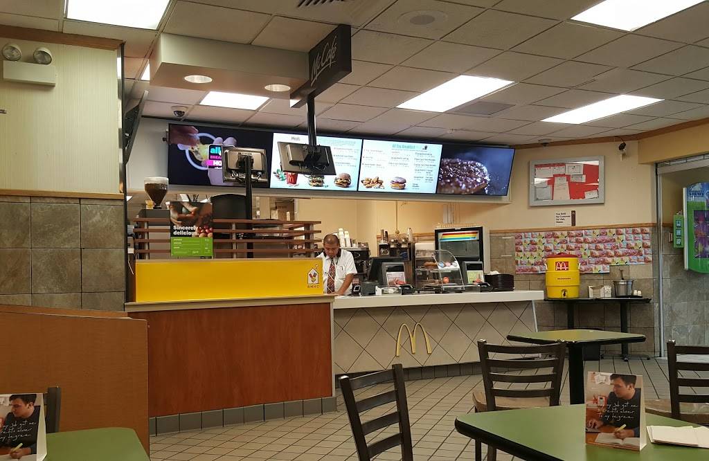 McDonalds | cafe | 1831 W Devon Ave, Chicago, IL 60660, USA | 7733812252 OR +1 773-381-2252
