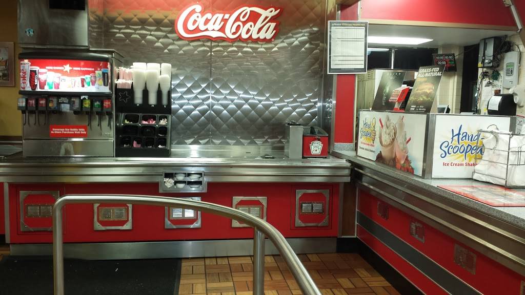 Hardees | restaurant | 1850 Boulevard, Colonial Heights, VA 23834, USA | 8045269118 OR +1 804-526-9118