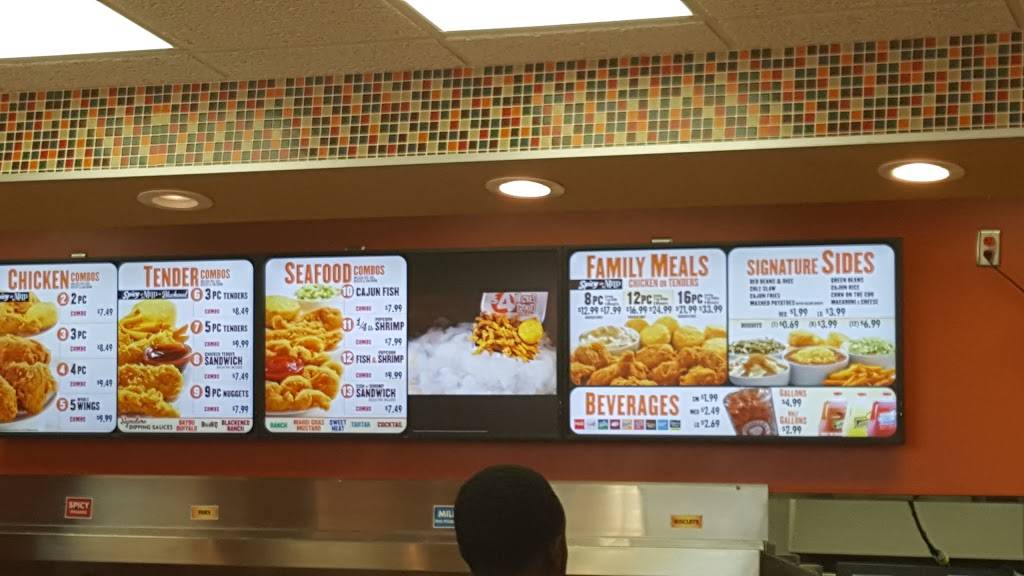 Popeyes Louisiana Kitchen | restaurant | 221 W Merrick Rd, Valley Stream, NY 11580, USA | 5165992506 OR +1 516-599-2506