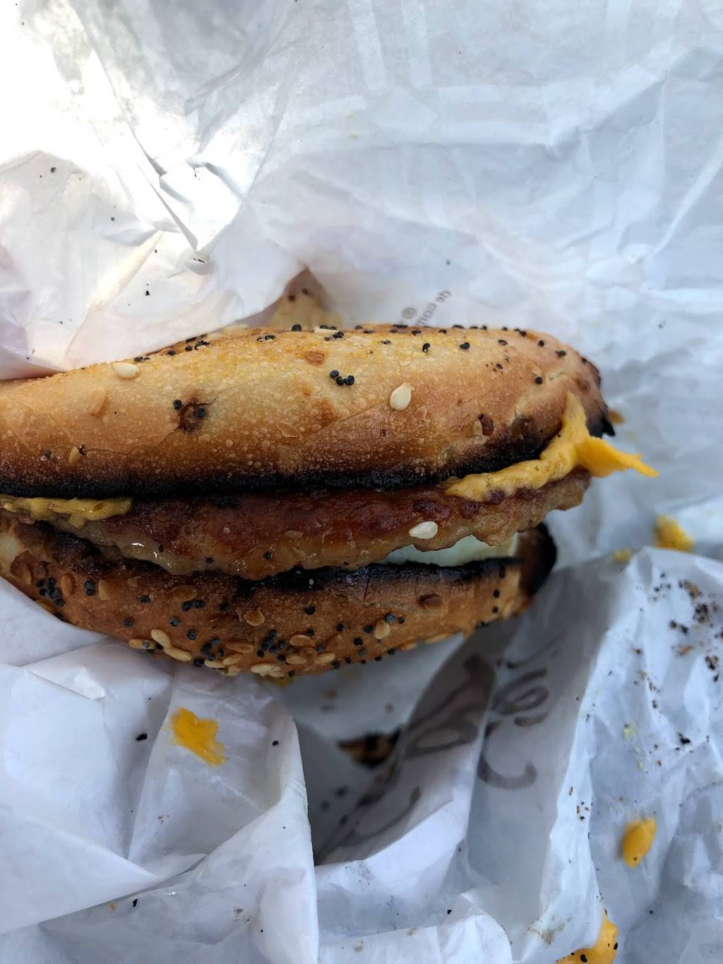 McDonalds | cafe | 2 Allaura Blvd, Aurora, ON L4G 3S5, Canada | 9057271600 OR +1 905-727-1600