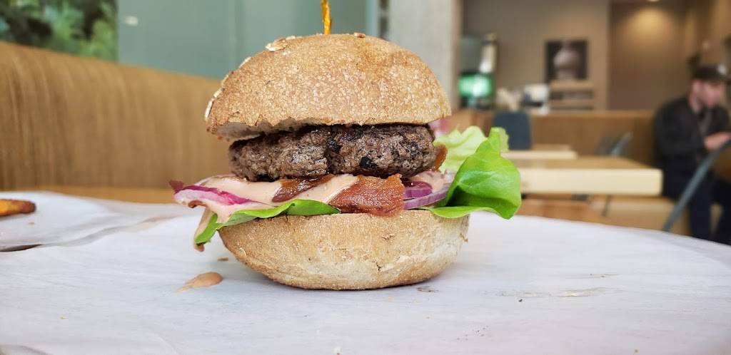 B.GOOD | restaurant | 75 Eglinton Ave E, Toronto, ON M4P 3A4, Canada | 4163226469 OR +1 416-322-6469