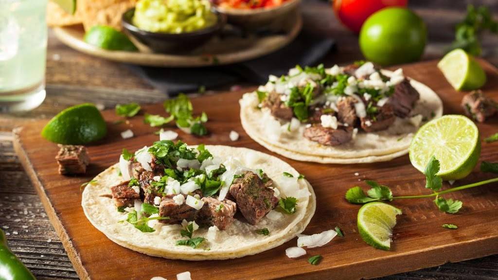 Tako Tiki | restaurant | 3340 NE Pineapple Ave, Jensen Beach, FL 34957, USA | 7722085554 OR +1 772-208-5554