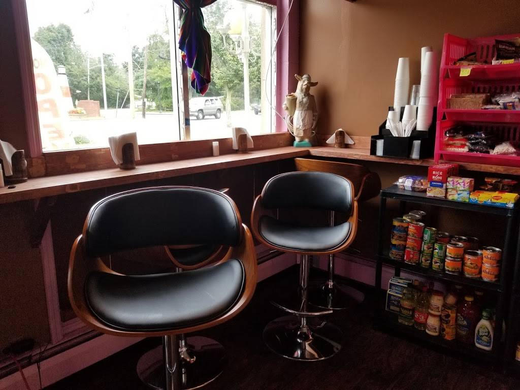 La Reina Del Norte Taqueria | restaurant | 412 Neighborhood Rd, Mastic Beach, NY 11951, USA | 6317725788 OR +1 631-772-5788