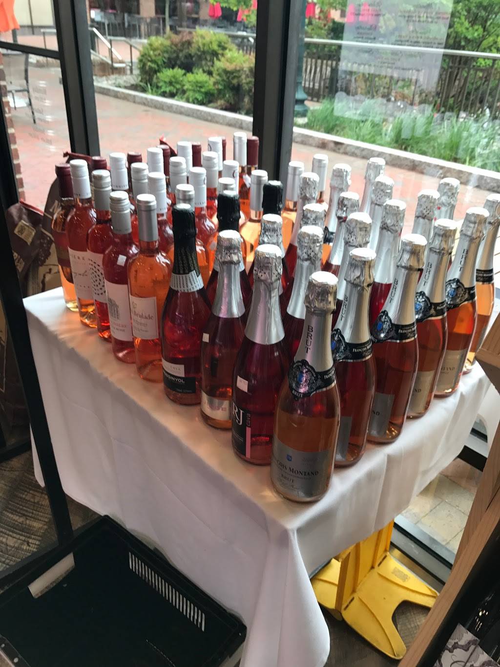 Wagshals | restaurant | 3201 New Mexico Ave NW, Washington, DC 20016, USA | 2023635698 OR +1 202-363-5698