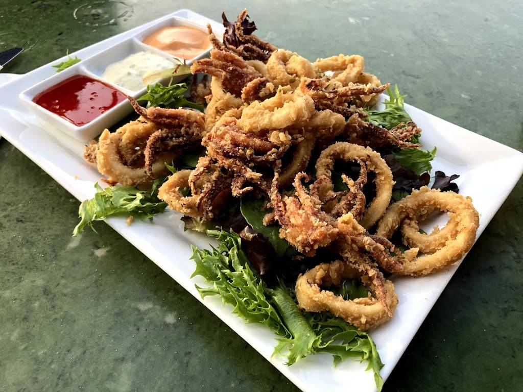 Hennesseys Tavern | restaurant | 8 Pier Ave, Hermosa Beach, CA 90254, USA | 3103725759 OR +1 310-372-5759