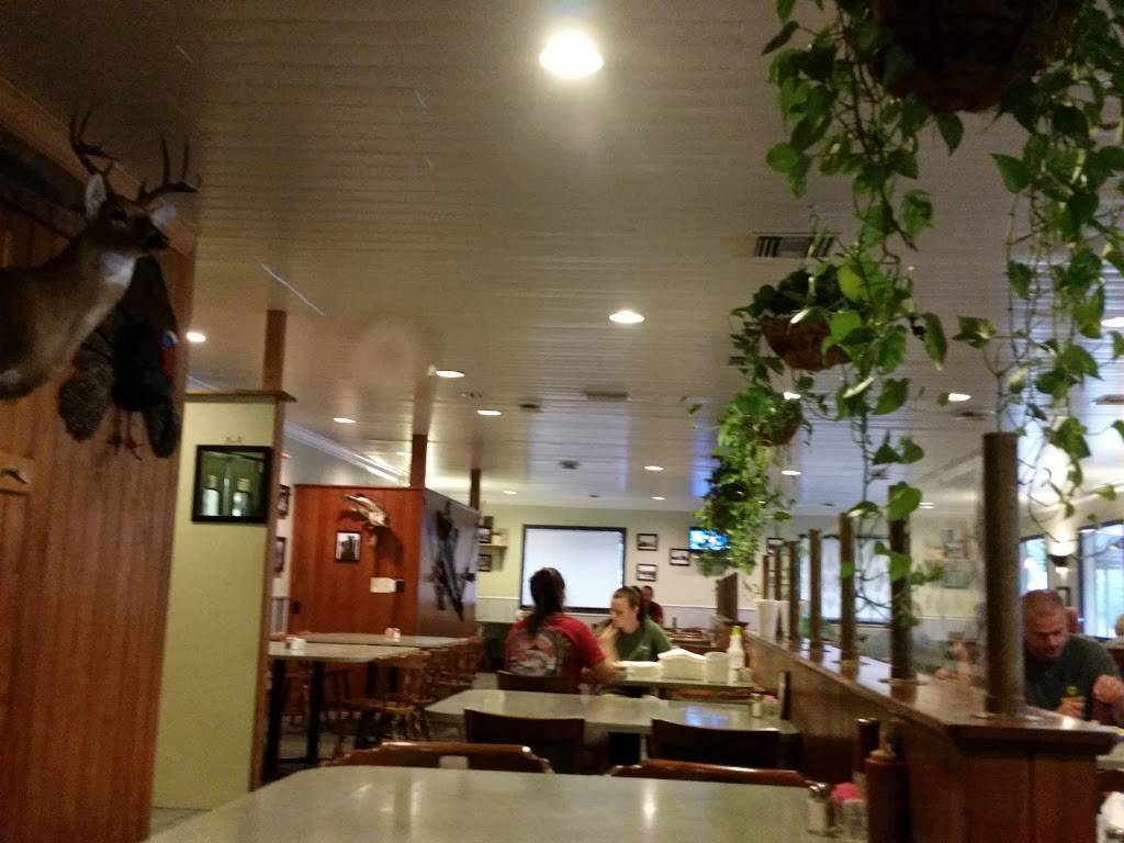 Musselwhites Seafood & Grill | restaurant | 125 US-17, East Palatka, FL 32131, USA | 3863269111 OR +1 386-326-9111