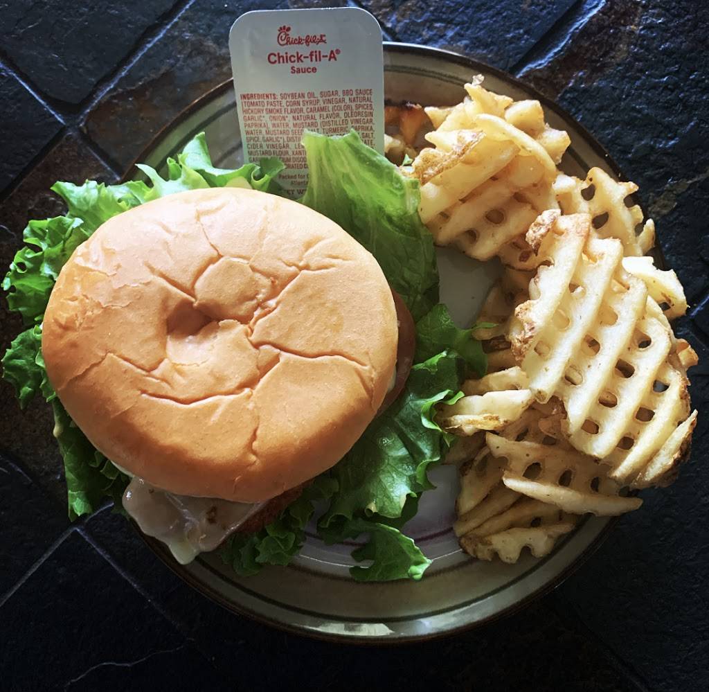 Chick-fil-A | restaurant | 633 N Alafaya Trail, Orlando, FL 32828, USA | 4072818897 OR +1 407-281-8897